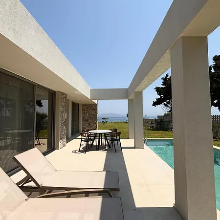 וילה Theodorou אגיוס פוקאס