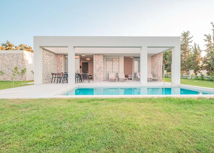 Theodorou Villa *